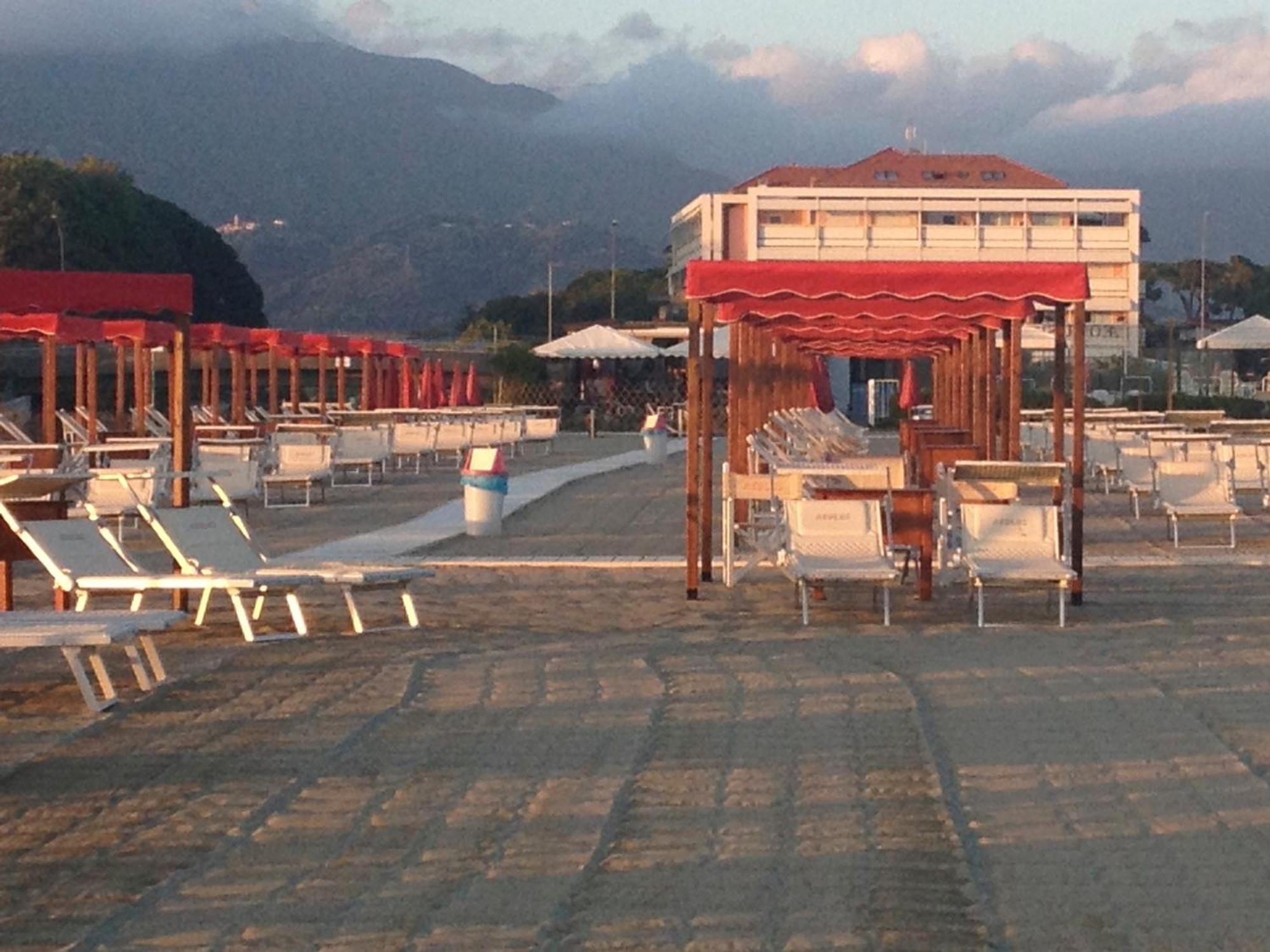 Hotel Verdemare Marina di Pietrasanta Pokoj fotografie
